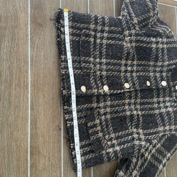 Steve Madden Tan and Brown Plaid Blazer - Picture 7 of 8